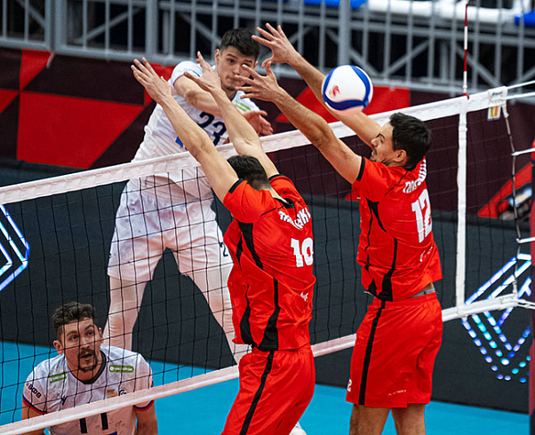 Тур 20-й. Кто-то теряет, кто-то находит...