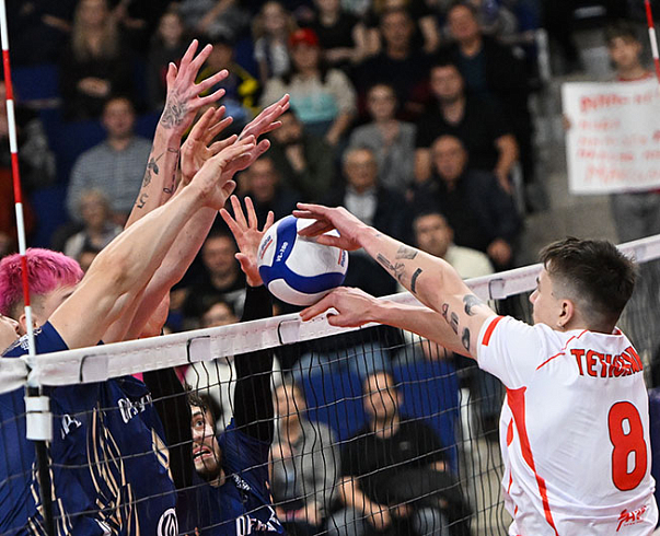 «Львы» выцарапали три очка