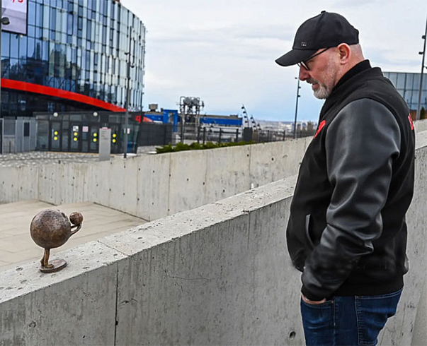 Волейболист-смайл появился у «Белгород-Арены»